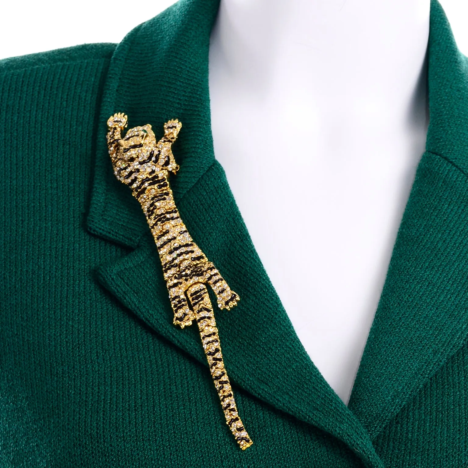 Green Santana Knit St John Blazer Jacket w Tiger Brooch